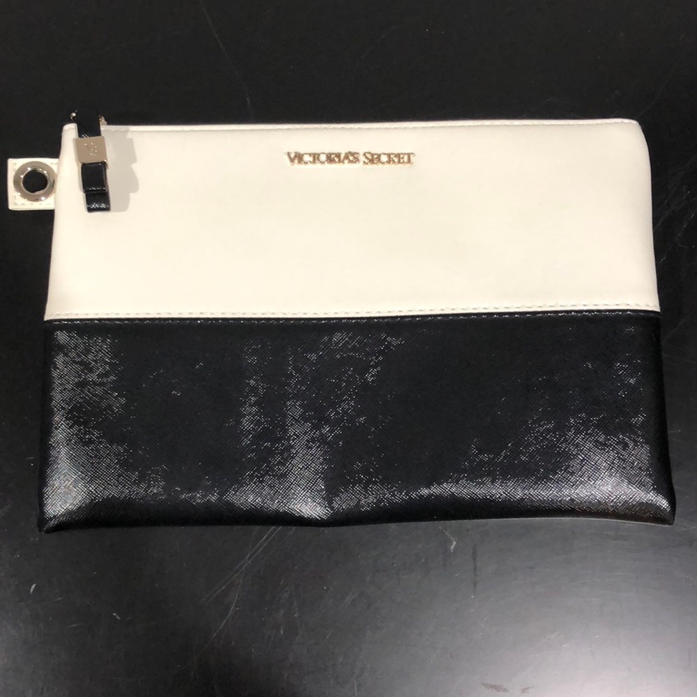 Set of 3️⃣Victoria’s Secret bags - Picture 3 of 4